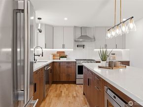 16432 NE 18th Street, Bellevue WA 98008