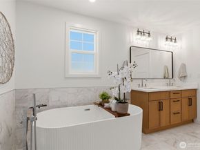 16432 NE 18th Street, Bellevue WA 98008