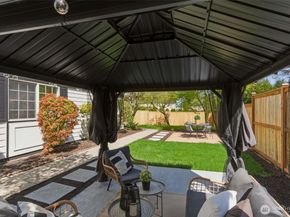 16432 NE 18th Street, Bellevue WA 98008