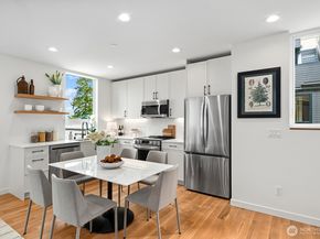 4122 B Burke Avenue N, Seattle WA 98103