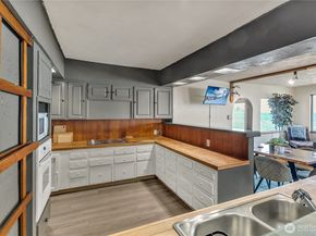 14024 Glen Acres Road SW, Vashon WA 98070