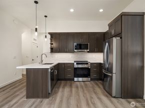 2006 120th Street NE Unit 2, Seattle WA 98125