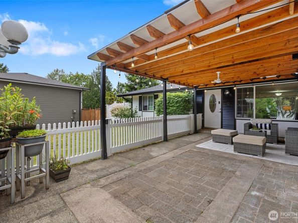7624 141st Avenue NE, Redmond WA 98052