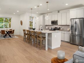 13 160th Place SE, Bothell WA 98012