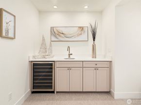 13 160th Place SE, Bothell WA 98012