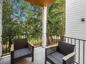 13 160th Place SE, Bothell WA 98012