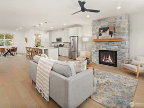 13 160th Place SE, Bothell WA 98012