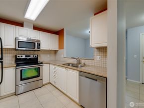 18501 SE Newport Way K245, Issaquah WA 98027