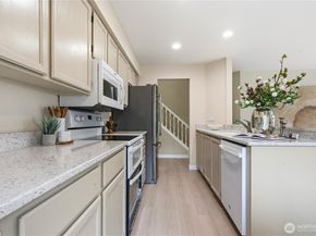 4222 144th Lane SE 31, Bellevue WA 98006
