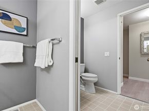 4222 144th Lane SE 31, Bellevue WA 98006