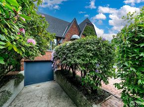 1408 N 48th Street, Seattle WA 98103