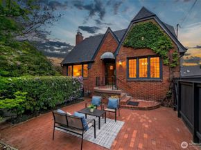 1408 N 48th Street, Seattle WA 98103