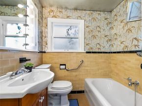 1408 N 48th Street, Seattle WA 98103