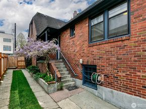 1408 N 48th Street, Seattle WA 98103