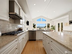 8144 W Mercer Way, Mercer Island WA 98040
