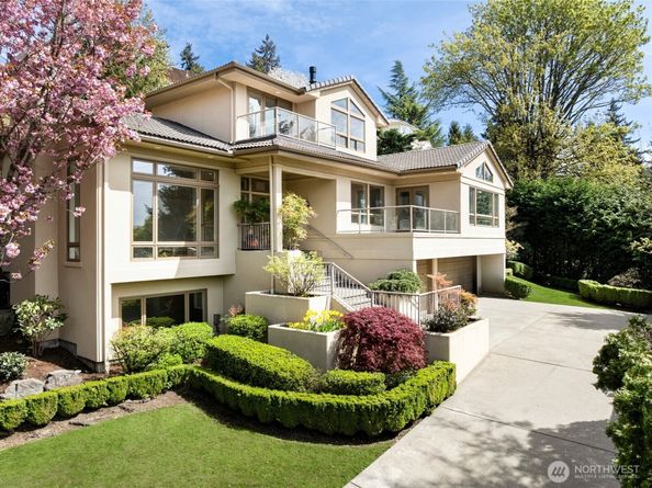 8144 W Mercer Way, Mercer Island WA 98040