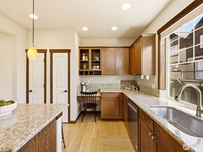 19439 1st Avenue S E4, Normandy Park WA 98148