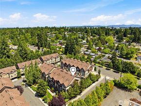 19439 1st Avenue S E4, Normandy Park WA 98148