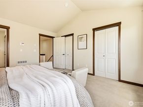 19439 1st Avenue S E4, Normandy Park WA 98148