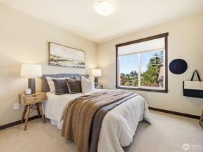 19439 1st Avenue S E4, Normandy Park WA 98148