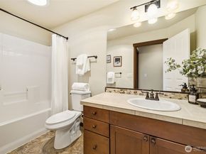 19439 1st Avenue S E4, Normandy Park WA 98148