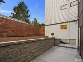 9024 Corliss Avenue N B, Seattle WA 98103