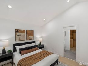 9024 Corliss Avenue N B, Seattle WA 98103