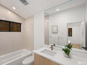 9024 Corliss Avenue N B, Seattle WA 98103
