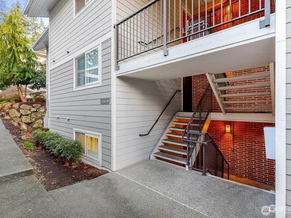 15212 NE 8th Street F13, Bellevue WA 98007