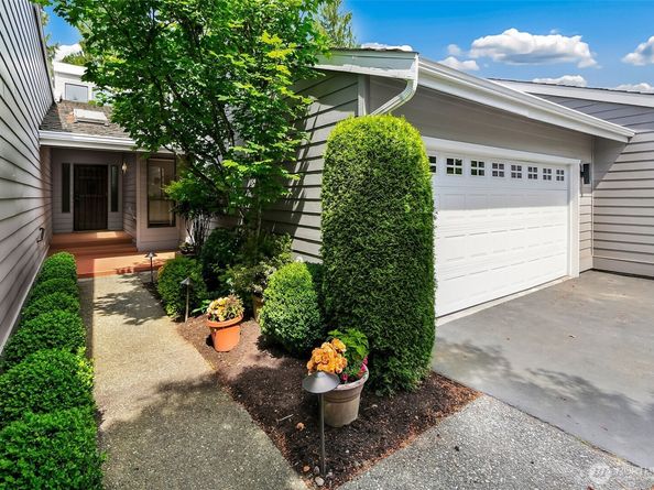 15000 Village Green Drive 27, Bothell WA 98012