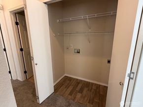 23512 55 Avenue S 16, Kent WA 98032
