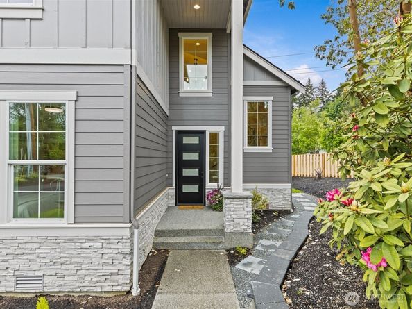 9207 NE 175th Street A, Bothell WA 98011