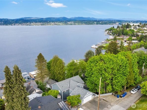 9844 arrowsmith Avenue S, Seattle WA 98118