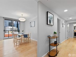 177 NE 107th Avenue 1601, Bellevue WA 98004