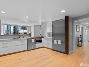 177 NE 107th Avenue 1601, Bellevue WA 98004