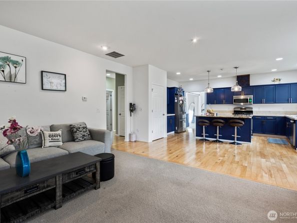 709 142nd Pl SW, Lynnwood WA 98087