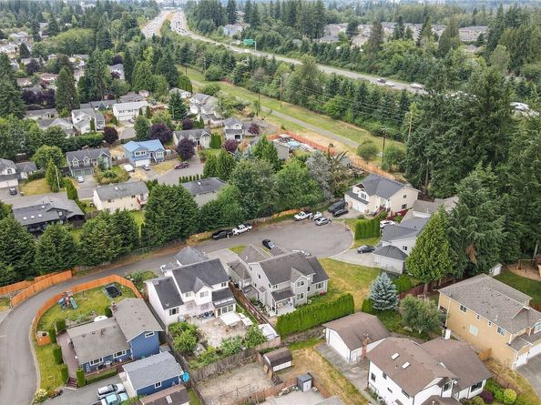 709 142nd Pl SW, Lynnwood WA 98087