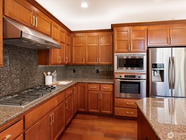1206 S 36th Place, Renton WA 98055