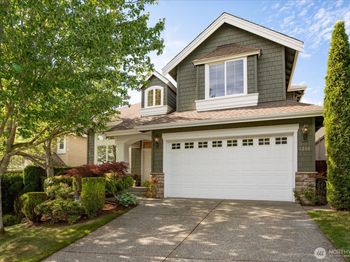 1206 S 36th Place
