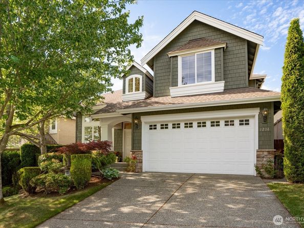 1206 S 36th Place, Renton WA 98055