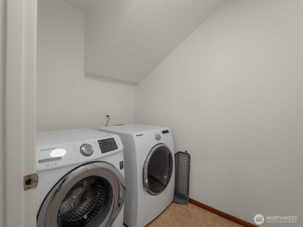 1206 S 36th Place, Renton WA 98055