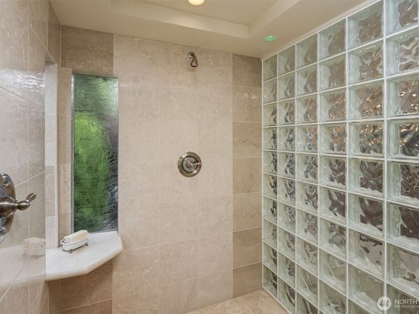 4406 193rd Avenue SE, Issaquah WA 98027