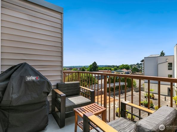 225 Logan Avenue S B355, Renton WA 98057