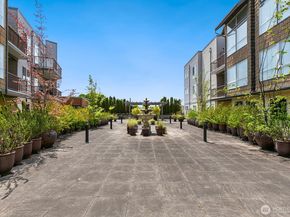 225 Logan Avenue S B355, Renton WA 98057