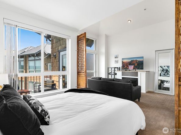 225 Logan Avenue S B355, Renton WA 98057
