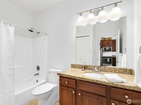 225 Logan Avenue S B355, Renton WA 98057