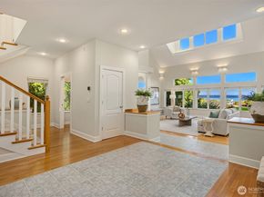 10668 NE Manor Lane, Bainbridge Island WA 98110