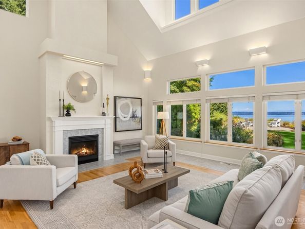10668 NE Manor Lane, Bainbridge Island WA 98110