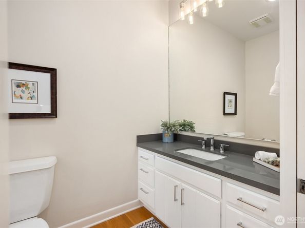 10668 NE Manor Lane, Bainbridge Island WA 98110