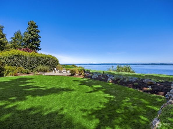 10668 NE Manor Lane, Bainbridge Island WA 98110